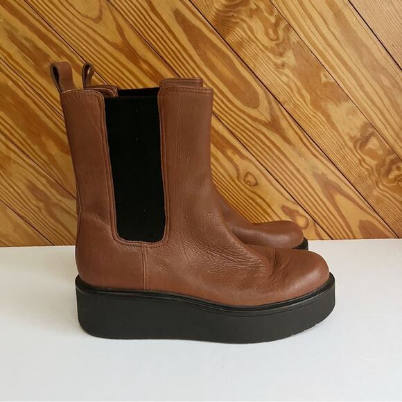 VINCE Brinton Leather Round Toe Chelsea Boot - Picture 2 of 7